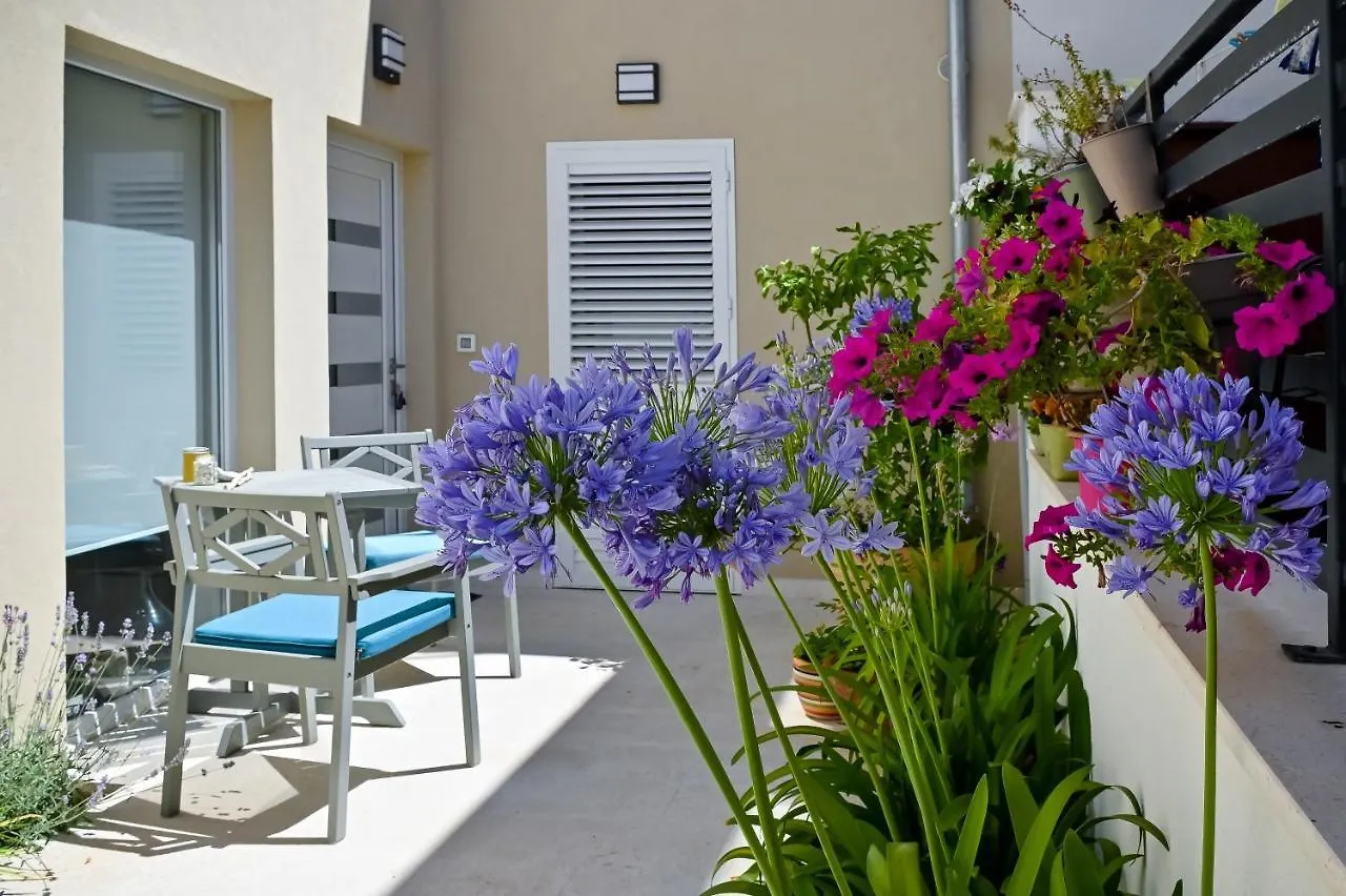 Apartments By The Sea Pag - 21650 Pag Town